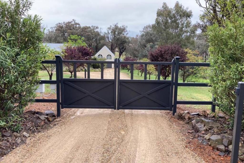 Country Escape With Breathtaking Views! Villa Loomberah Exterior photo